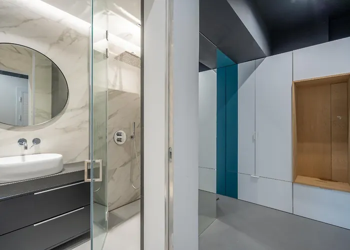 2bdr District דירה